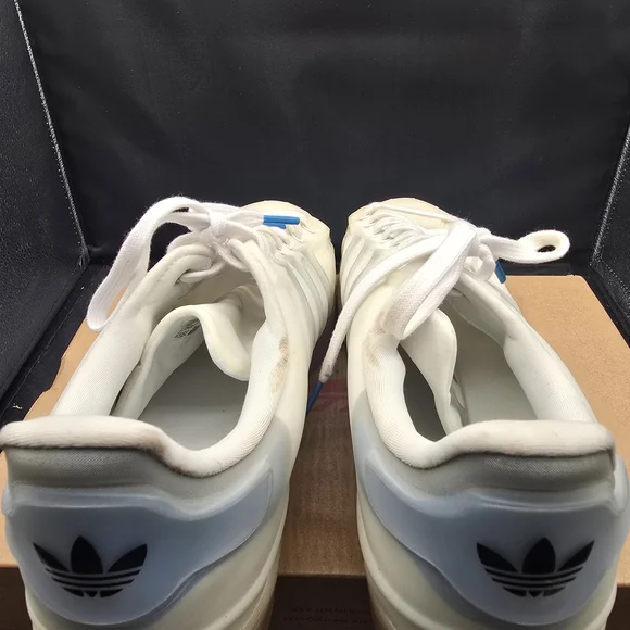 adidas Men's Off-White Lace-Up Sneakers with Blue Lace Tips - Picture 4 of 8